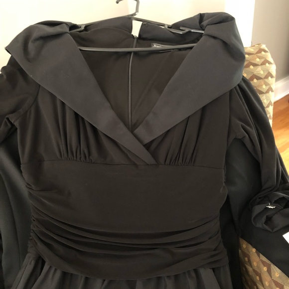 Black dress - Picture 2 of 2